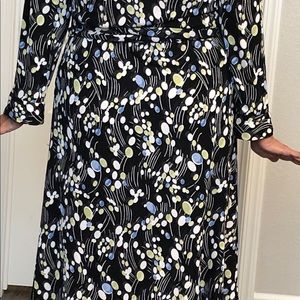 Wrap a round knit dress